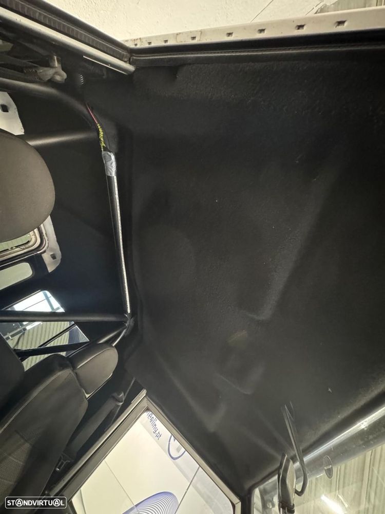 Land Rover Defender 90 2.5 TD5 Metal Top - 12