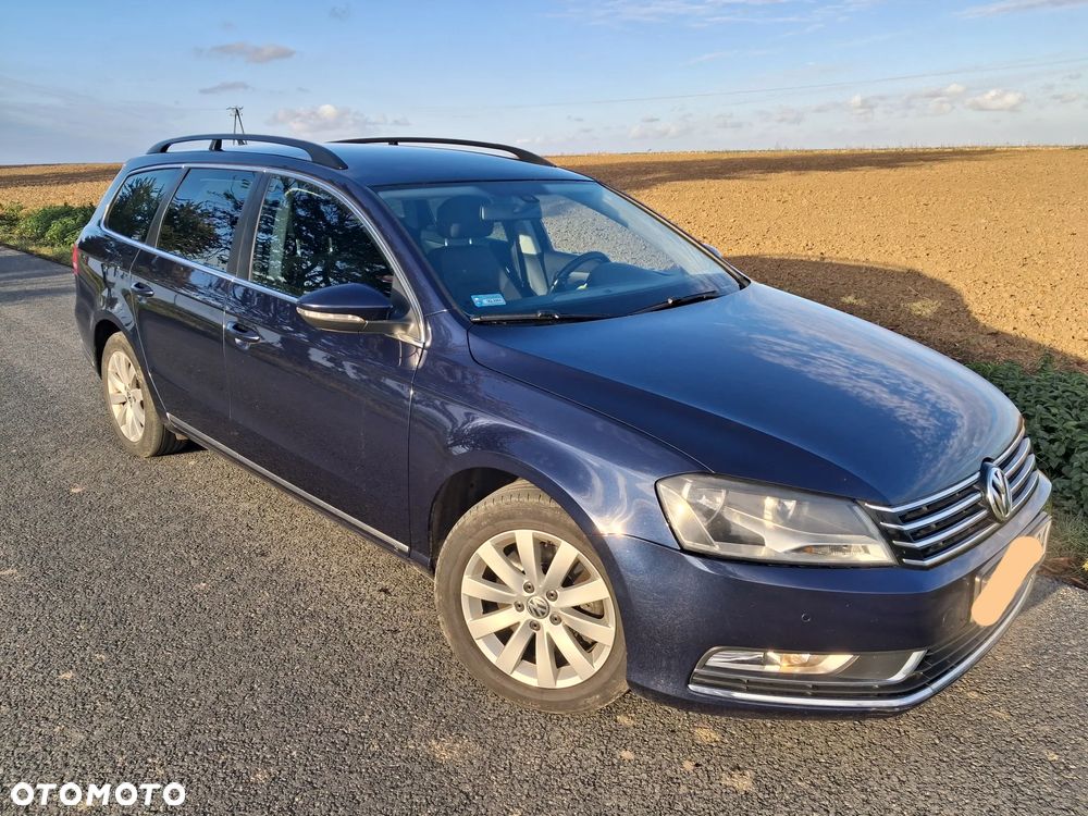 Volkswagen Passat 2012 photo 2