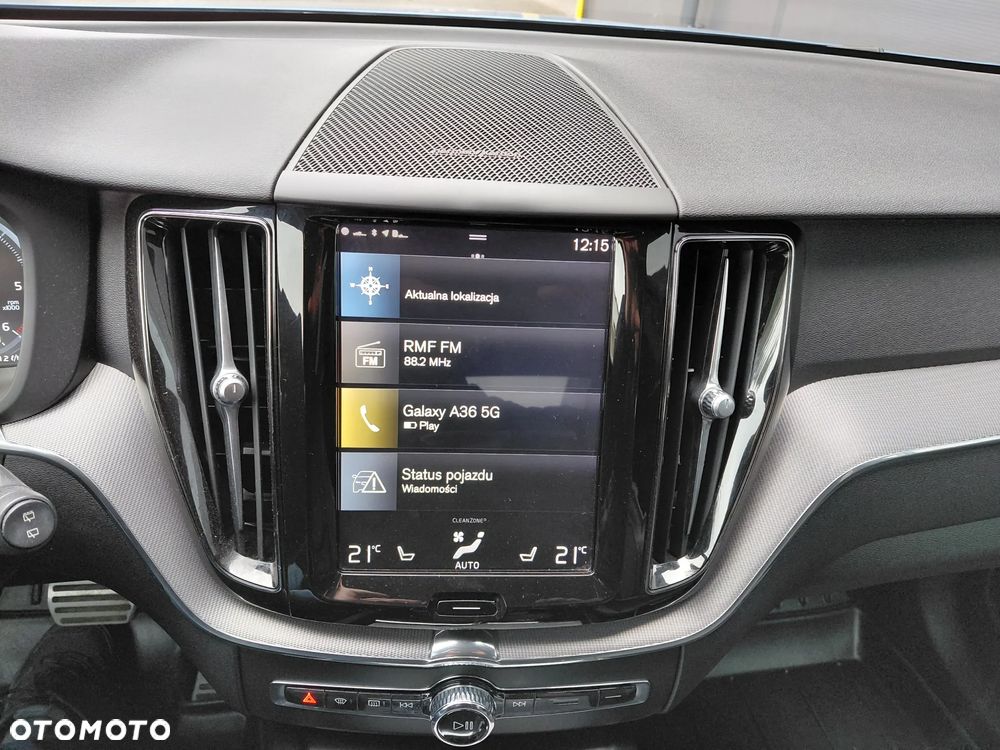 Volvo XC 60 B5 D AWD R-Design - 16