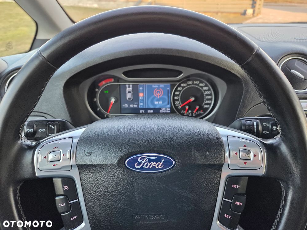 Ford Galaxy 2.2 TDCi DPF Titanium - 12