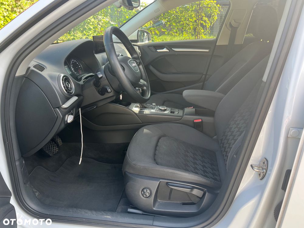 Audi A3 Sportback - 16