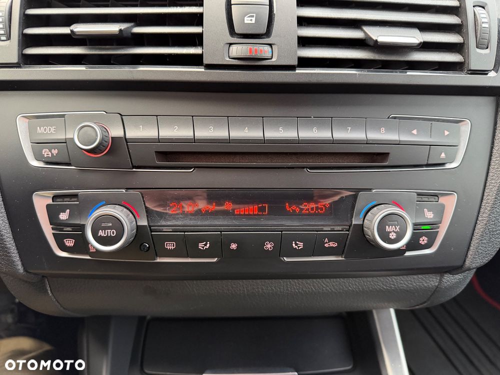 BMW Seria 1 118i Sport Line - 22