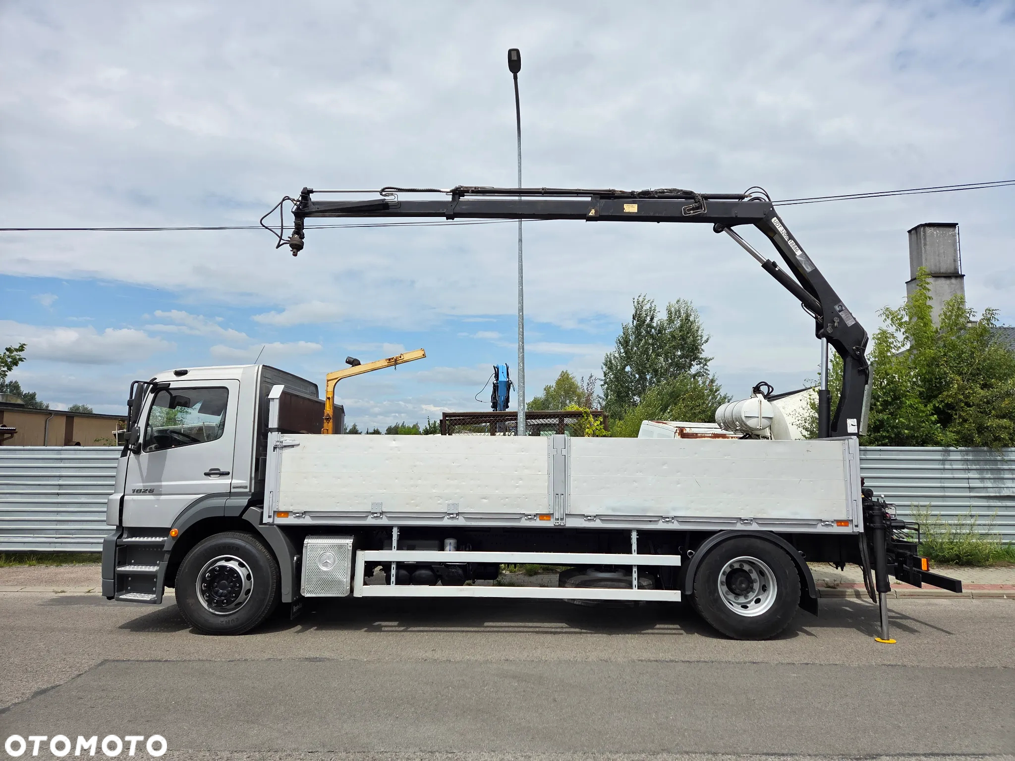 Mercedes-Benz AXOR 1826L KLIMA HDS HIAB ROTATOR tył PODUSZKI Euro 4 - 2