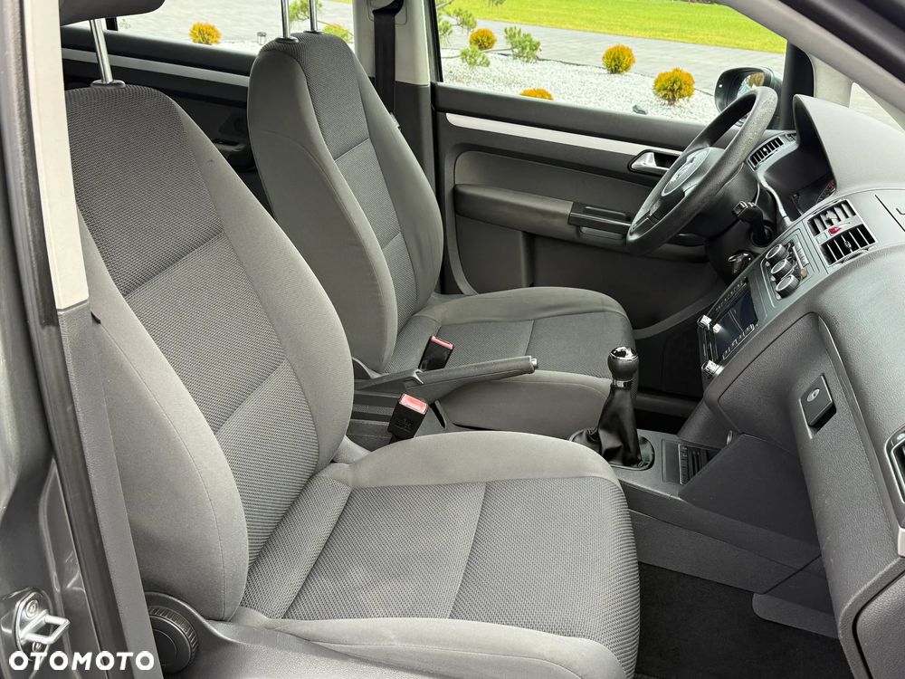 Volkswagen Touran 1.6 TDI DPF BlueMotion Technology Trendline - 8