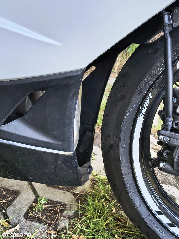 Kawasaki Ninja 1000 SX - 23