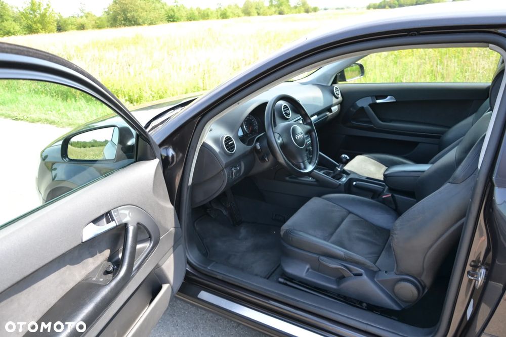 Audi A3 3-drzwiowe 1.6 S Line Sportpaket plus - 13