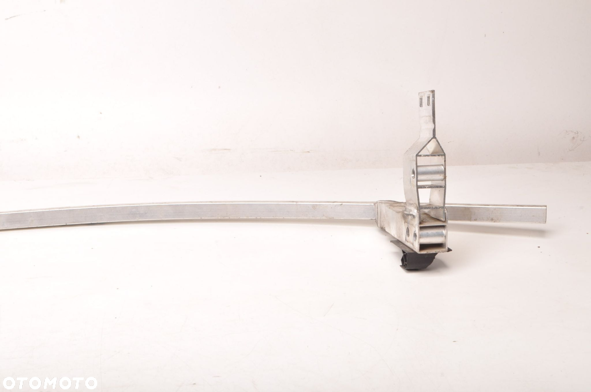 TOYOTA SUPRA MK5 3.0 GR DOLNA BELKA CHŁODNIC  23R 8811168 - 9