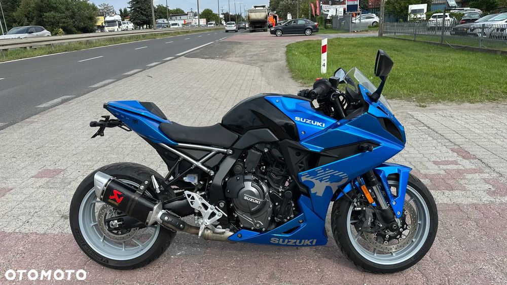 Suzuki GSX - 8