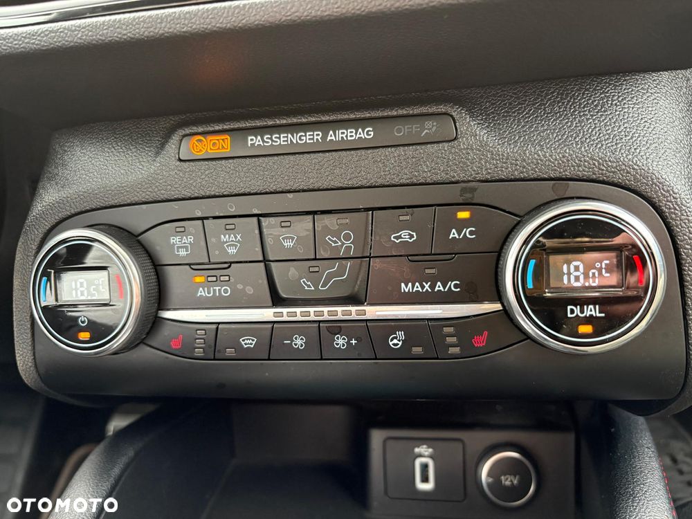 Ford Focus 1.5 EcoBoost Start-Stopp-System ST-LINE X - 11