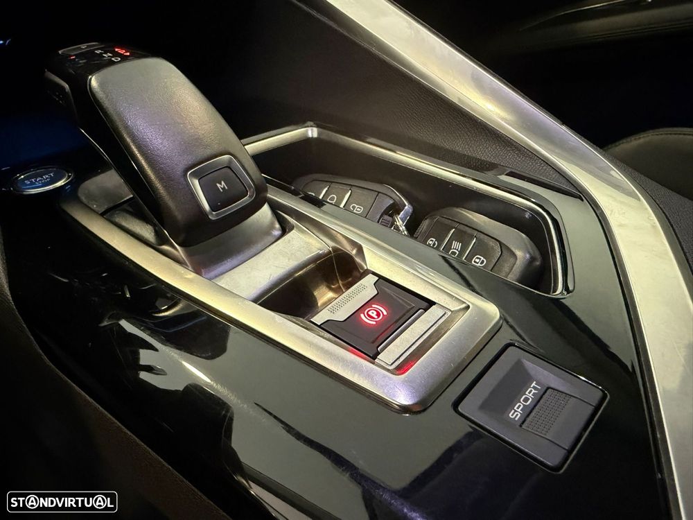 Peugeot 3008 1.2 PureTech Allure EAT8 - 10