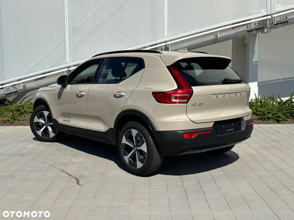 Volvo XC 40 - 3