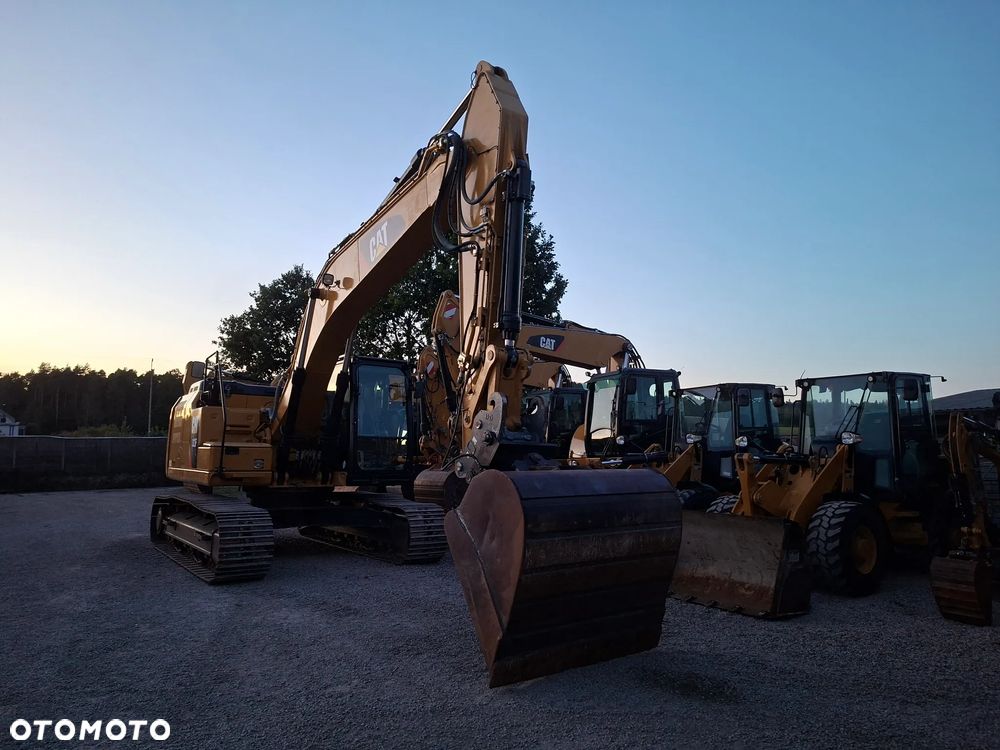 Caterpillar CAT 323 FL - 10