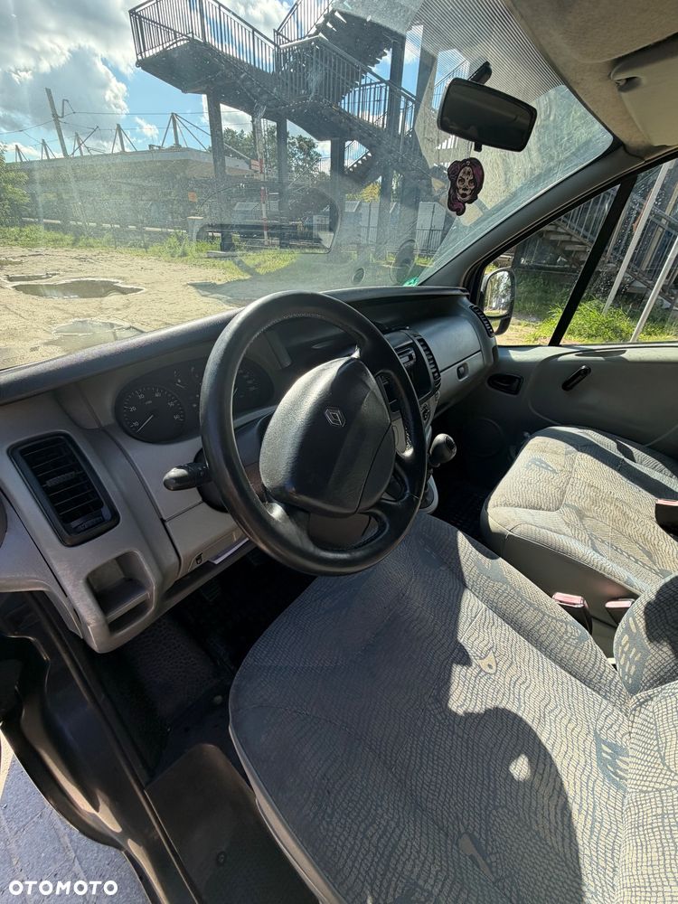 Renault Trafic Passenger - 10