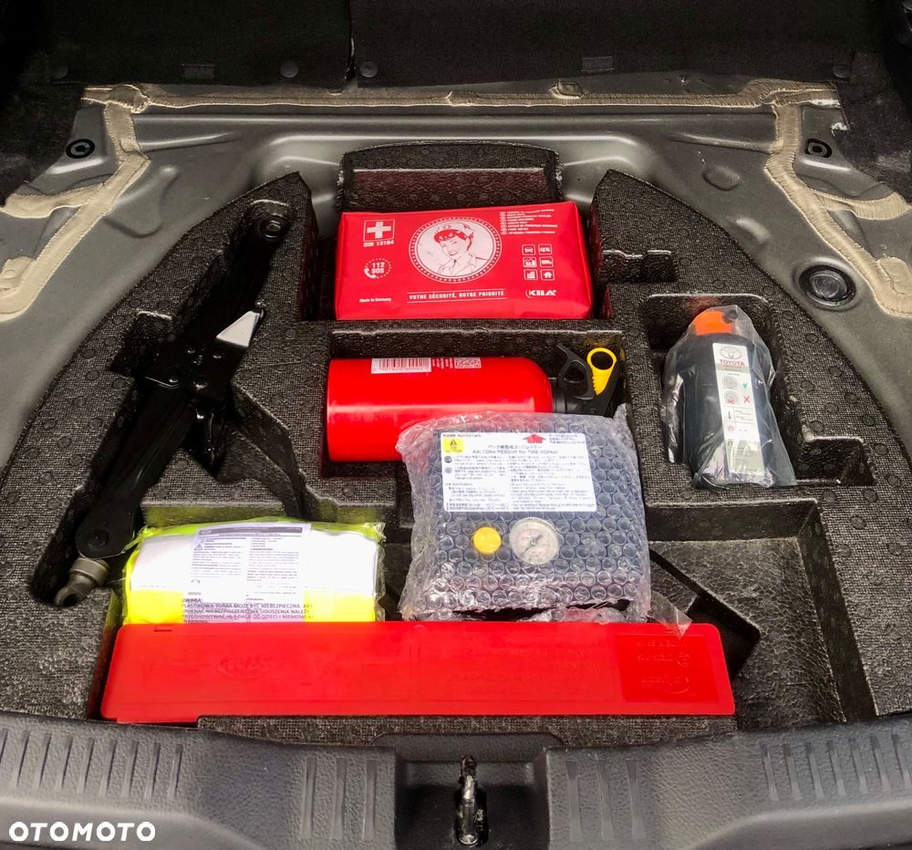 Toyota Auris Hybrid 135 Comfort - 14