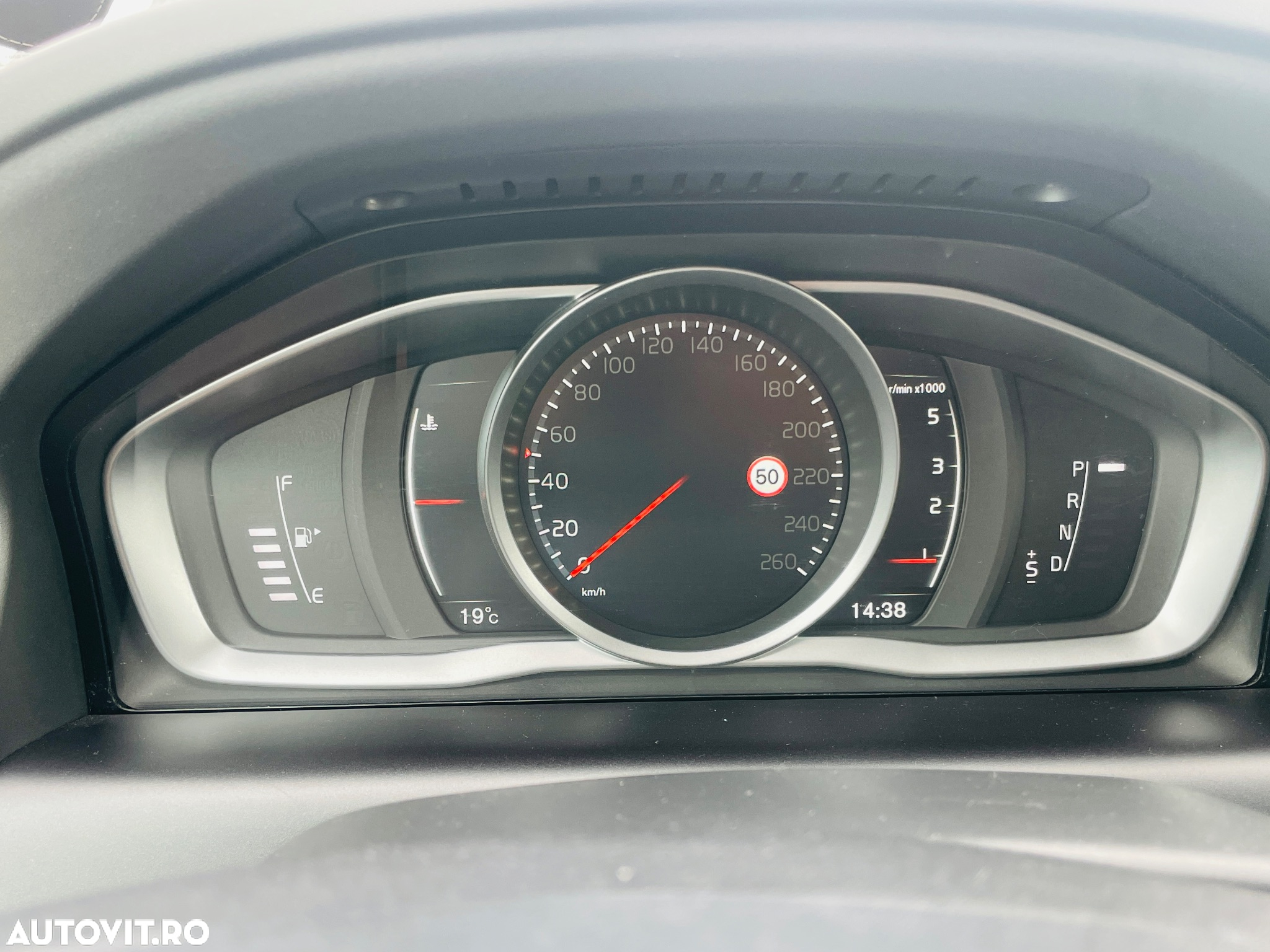Volvo XC 60 D4 AWD Geartronic RDesign - 21