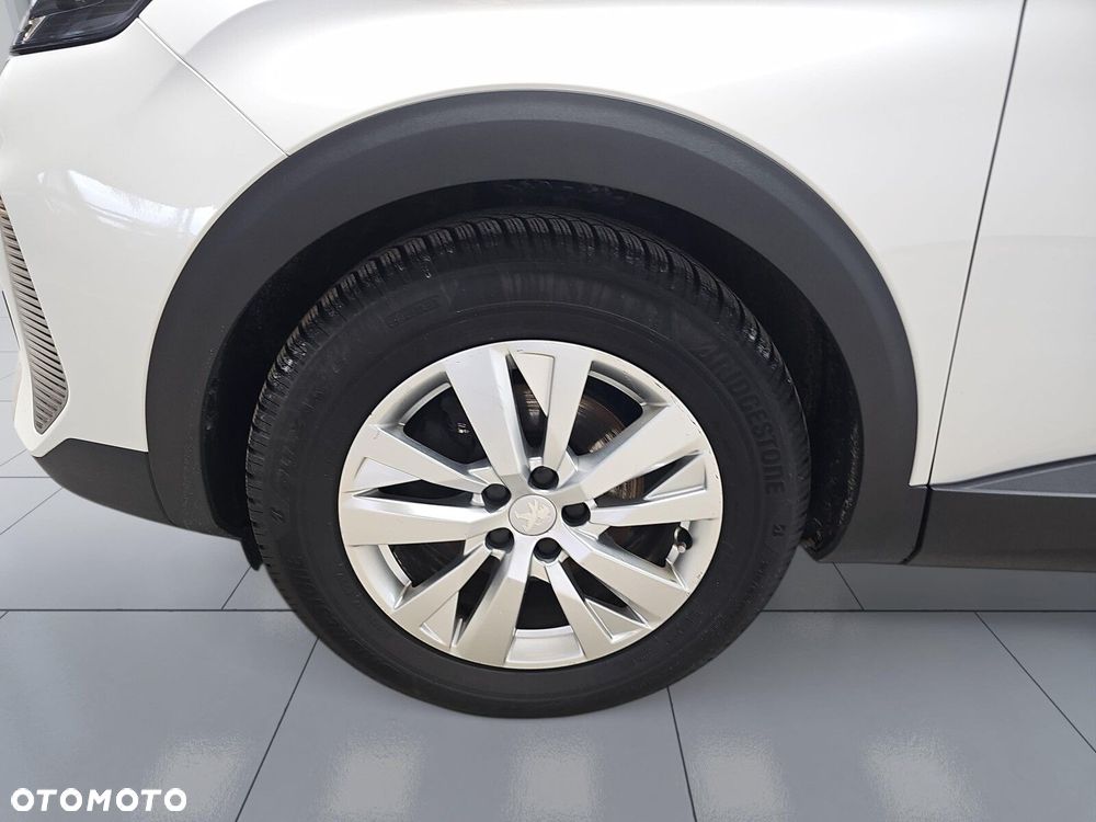 Peugeot 3008 1.5 BlueHDi Active Pack S&S EAT8 - 32
