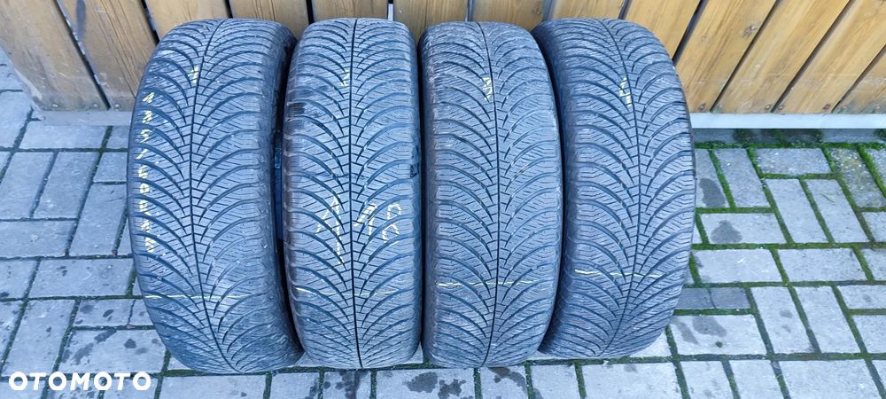 OPONY ZIMOWE 185/60R15 88H GOODYEAR VECTOR 4 SEASONS GEN 2 (1021) 7mm KOMPLET 4 SZTUKI - 12