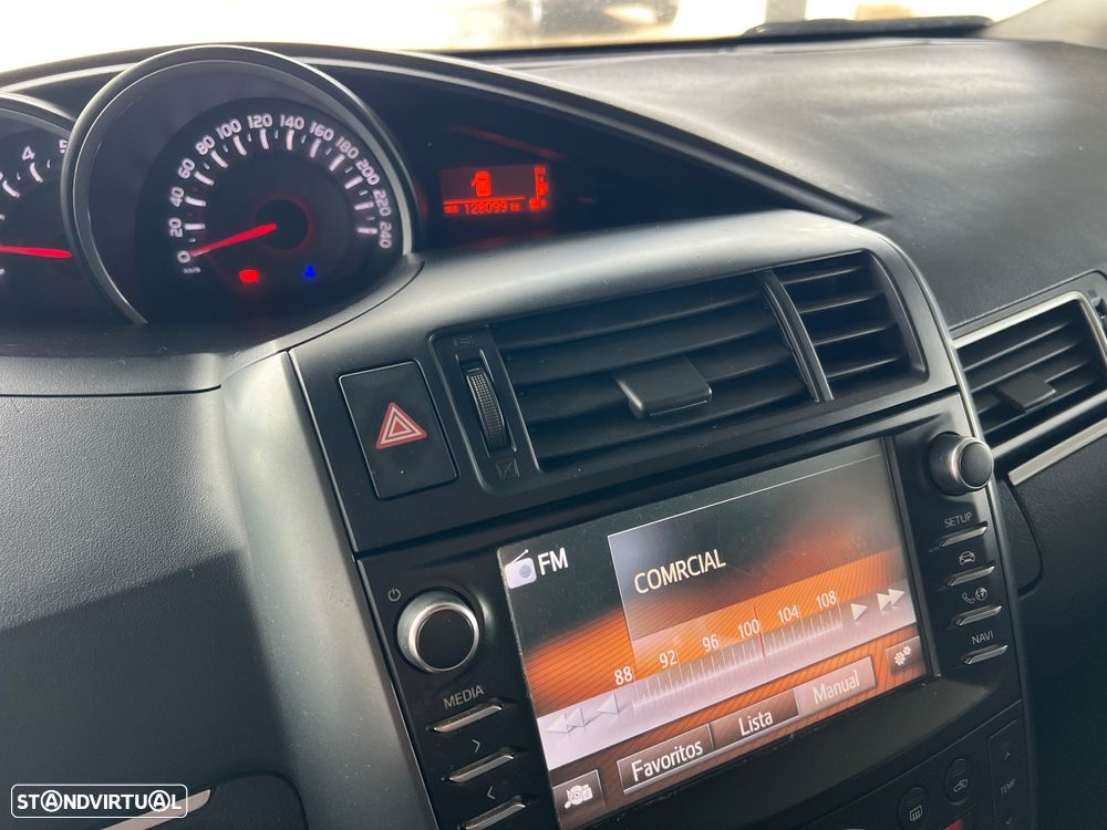 Toyota Verso 1.6 D-4D Exclusive+GPS - 25