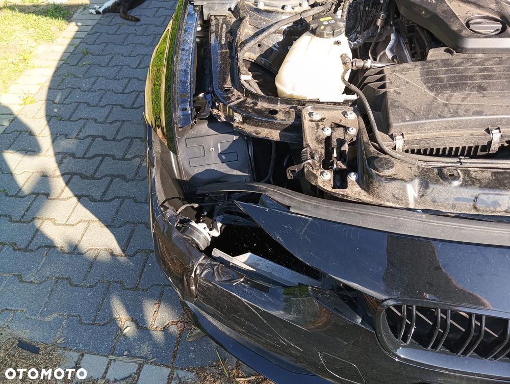 BMW Seria 3 318d - 3