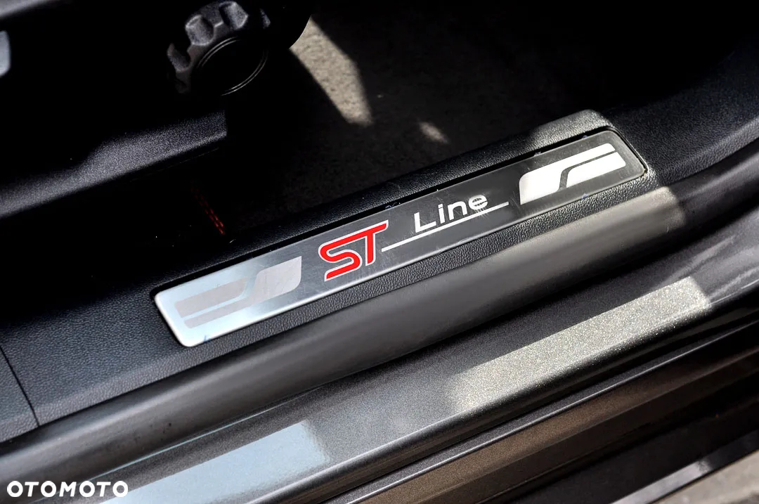Ford Kuga 1.5 EcoBoost FWD ST-Line X - 10