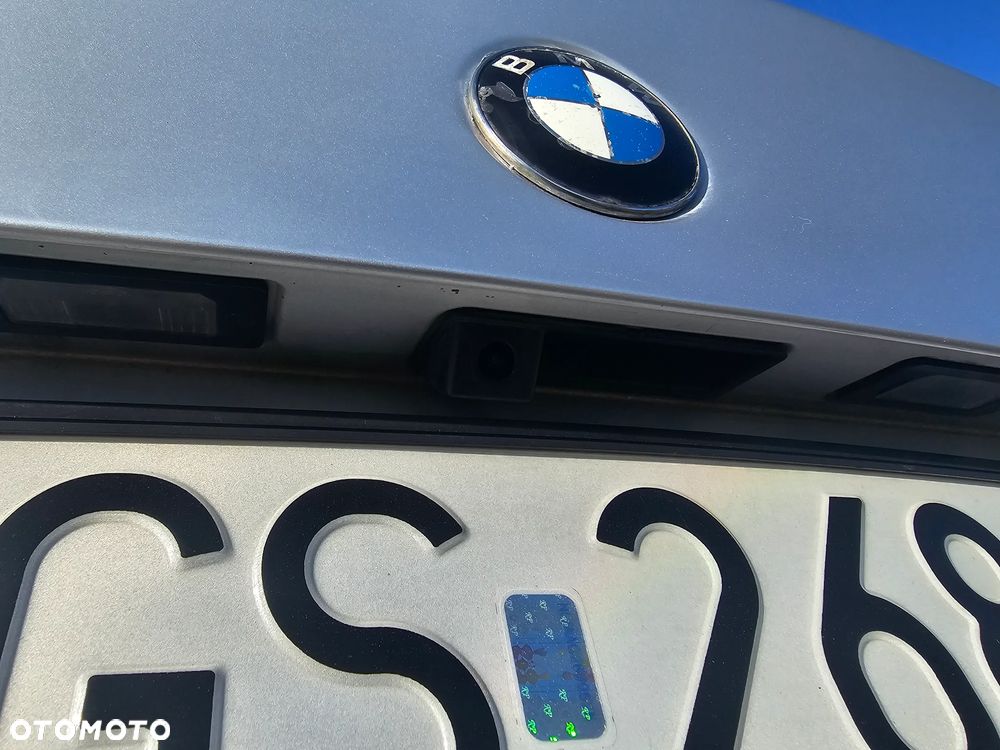 BMW Seria 5 525d - 8