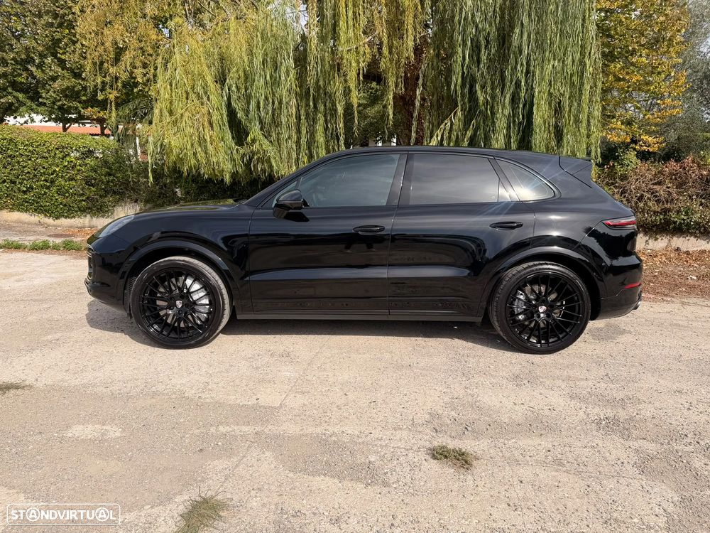 Porsche Cayenne Turbo - 6