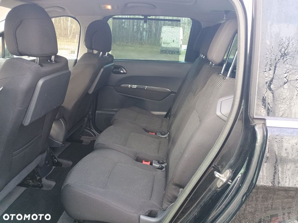 Peugeot 5008 HDI FAP 150 Family Plus - 6