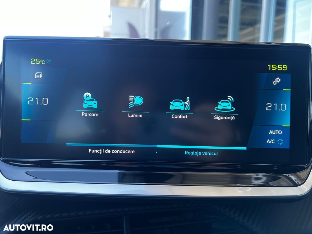 Peugeot 2008 50 kWh GT - 18