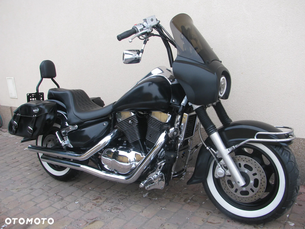Suzuki Intruder