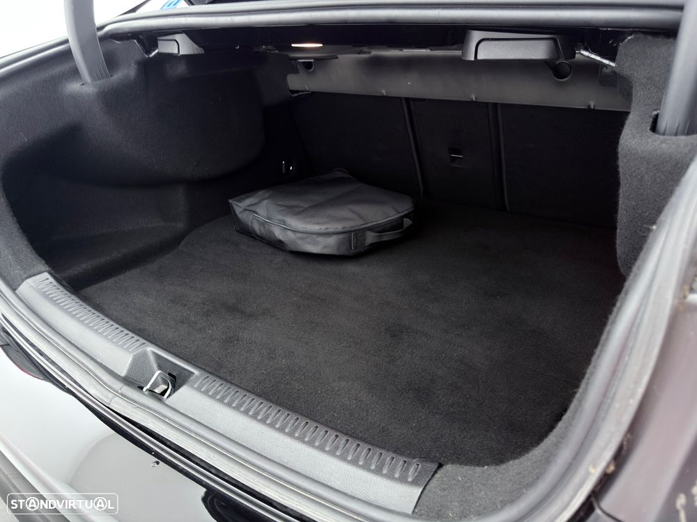 Mercedes-Benz A 250 Limousine e 8G-DCT AMG Line Advanced - 27