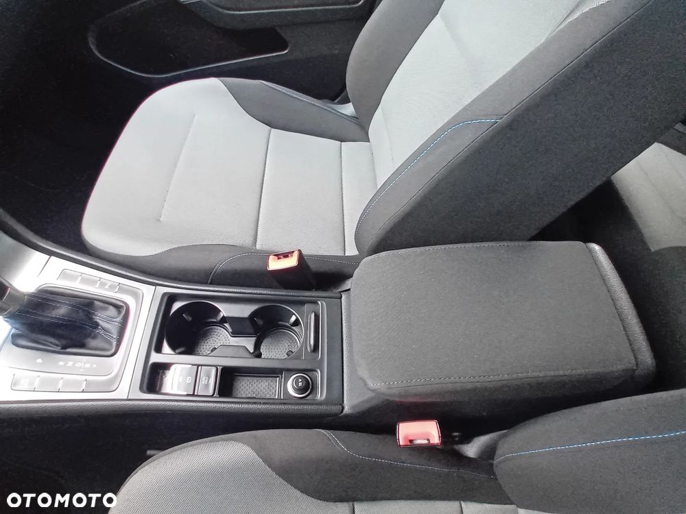 Volkswagen Golf - 20