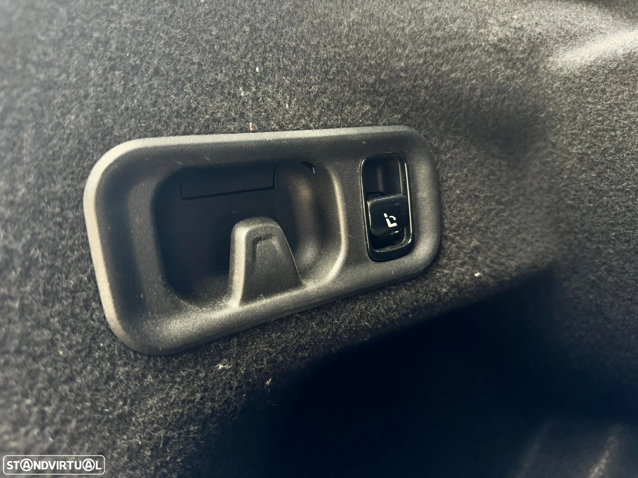Mercedes-Benz E 220 d AMG Line - 17