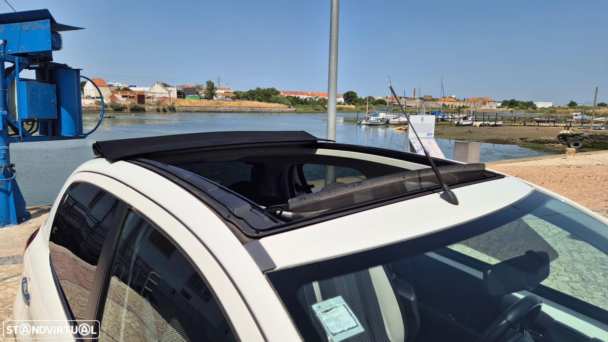 Peugeot 108 Top! 1.2 PureTech Allure - 4