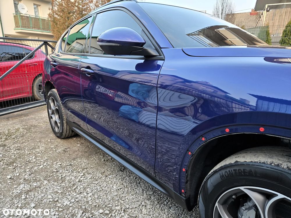 Alfa Romeo Stelvio 2.0 Turbo 16V AT8-Q4 Sprint - 3