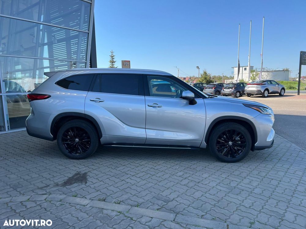 Toyota Highlander 2.5 L Dynamic Force 248CP Luxury Metallic - 3