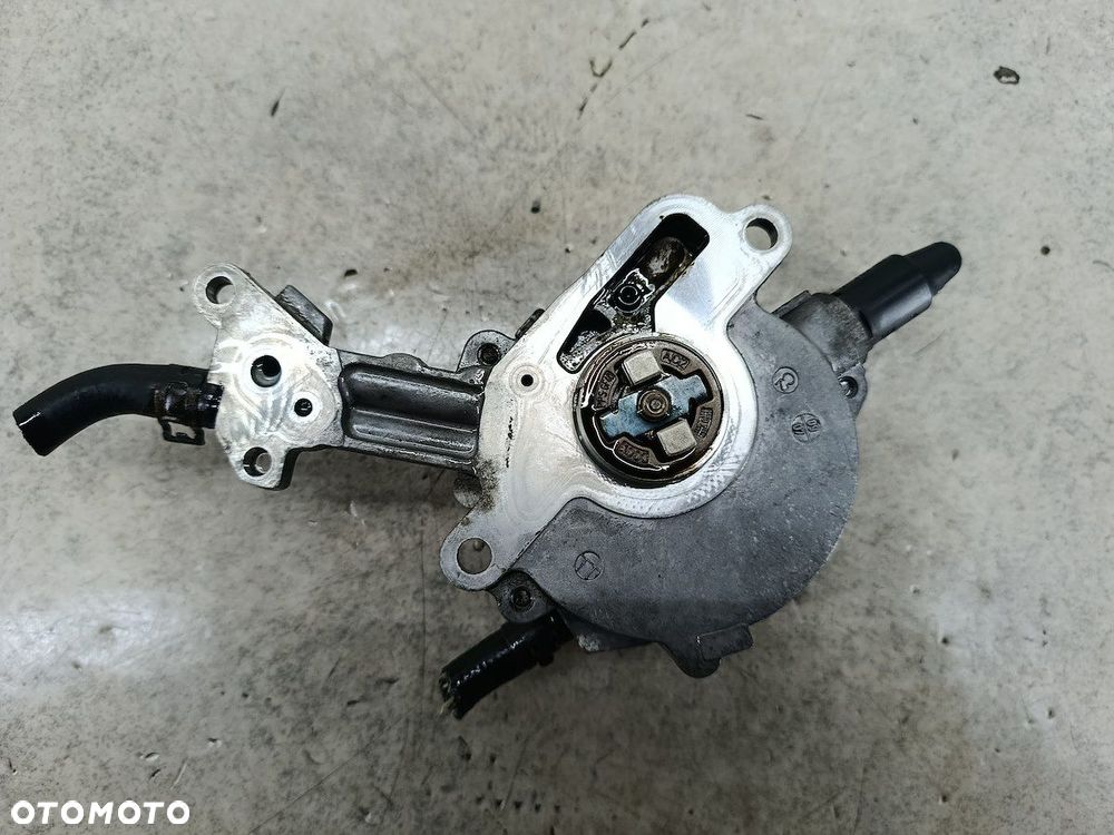 POMPA VACUM SEAT LEON II 038145209M BOSCH 1.9 TDI - 8