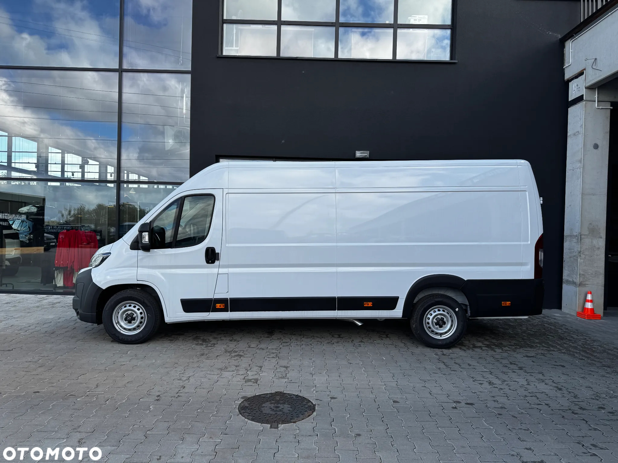 Opel Movano - 8