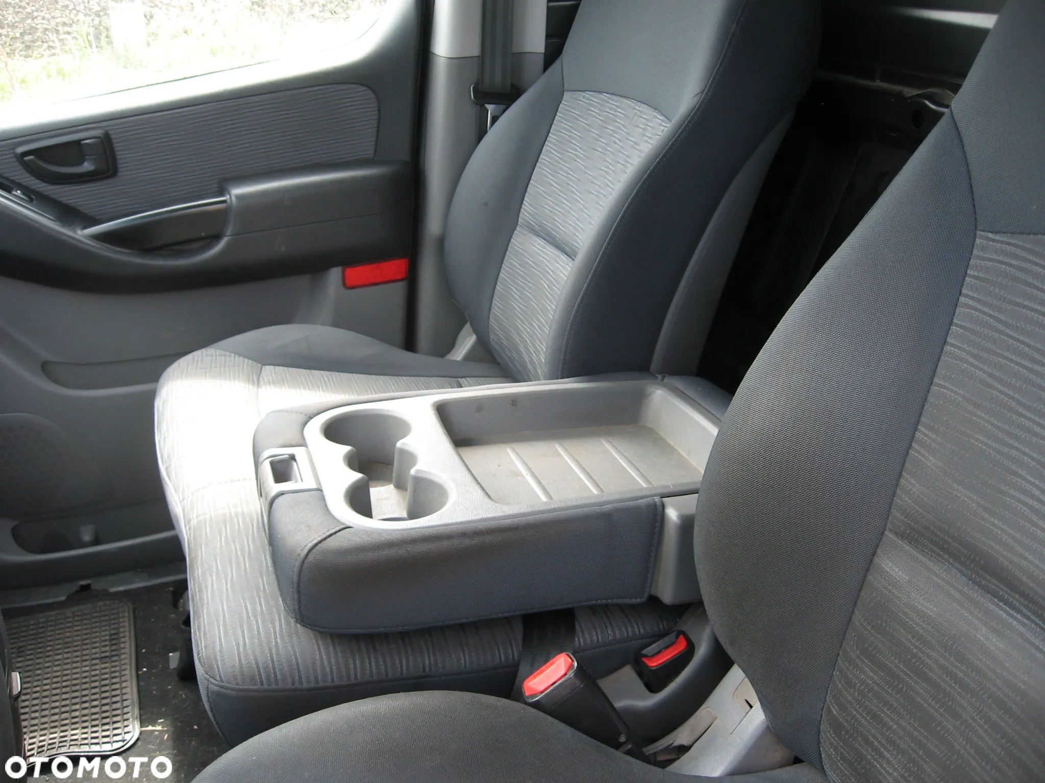 Hyundai H1 - 19