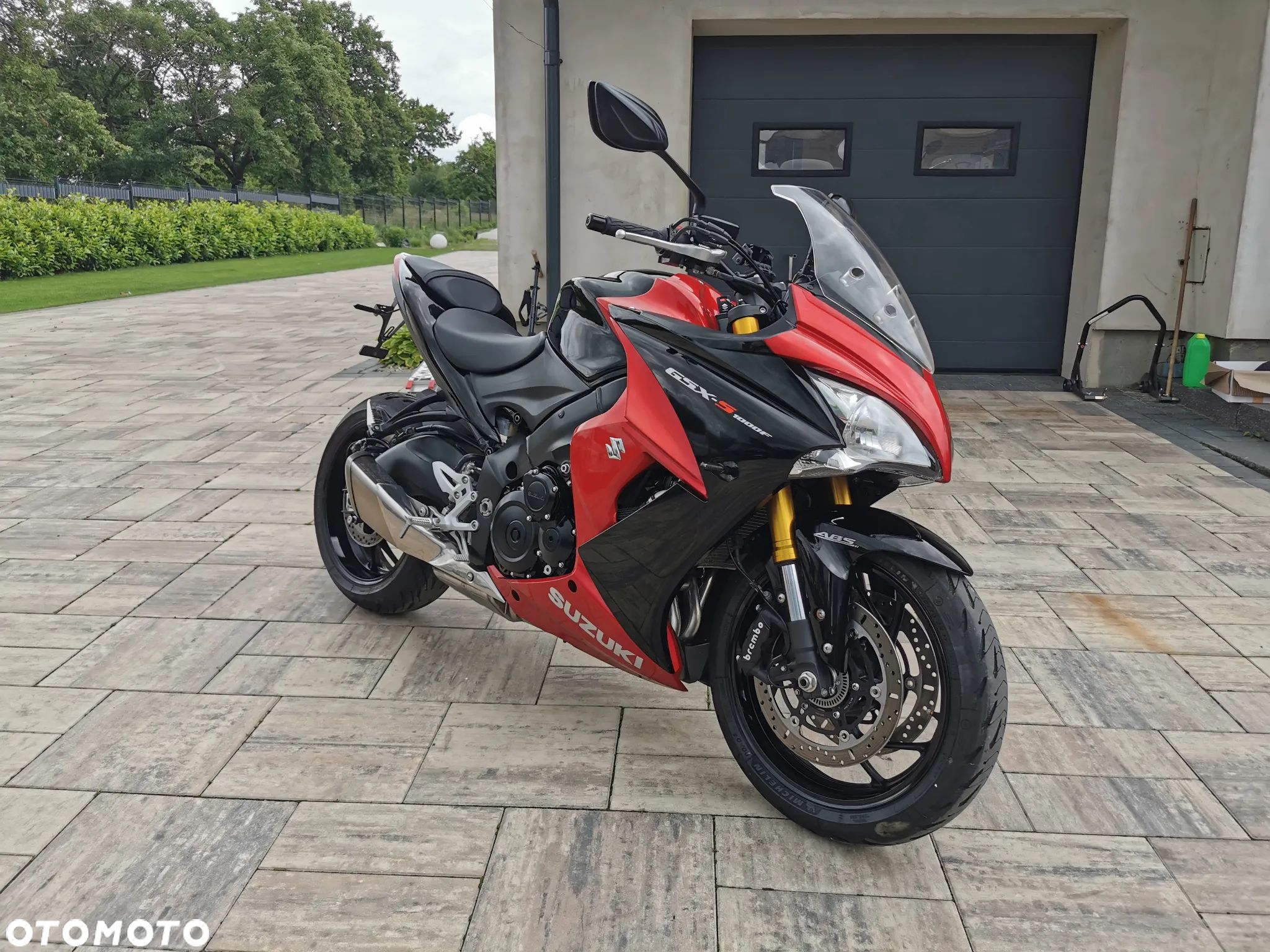 Suzuki GSX - 1