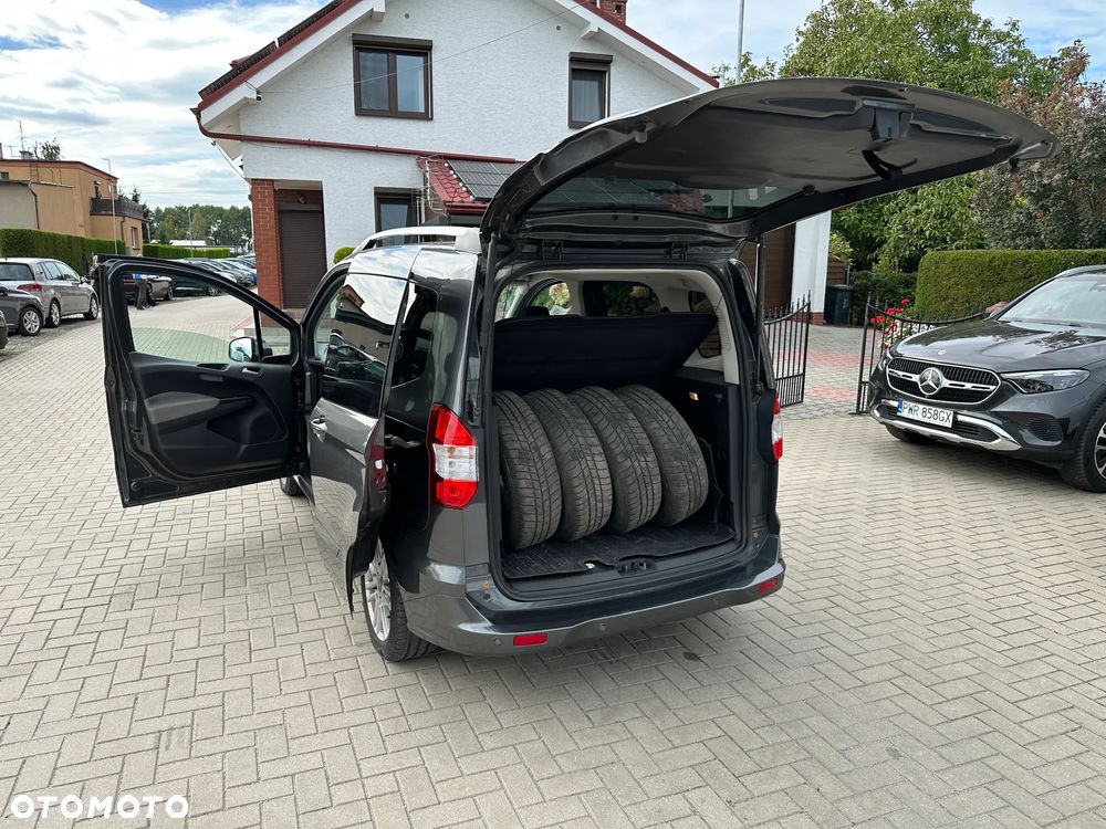 Ford Tourneo Courier - 27