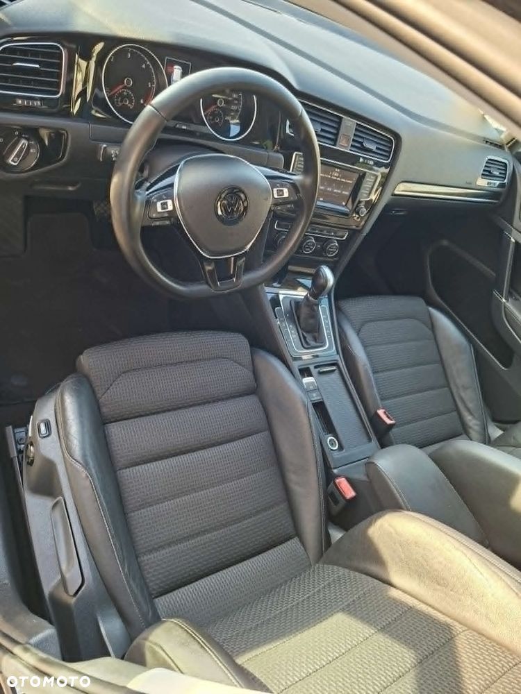 Volkswagen Golf 2.0 BlueTDI DSG Highline - 10
