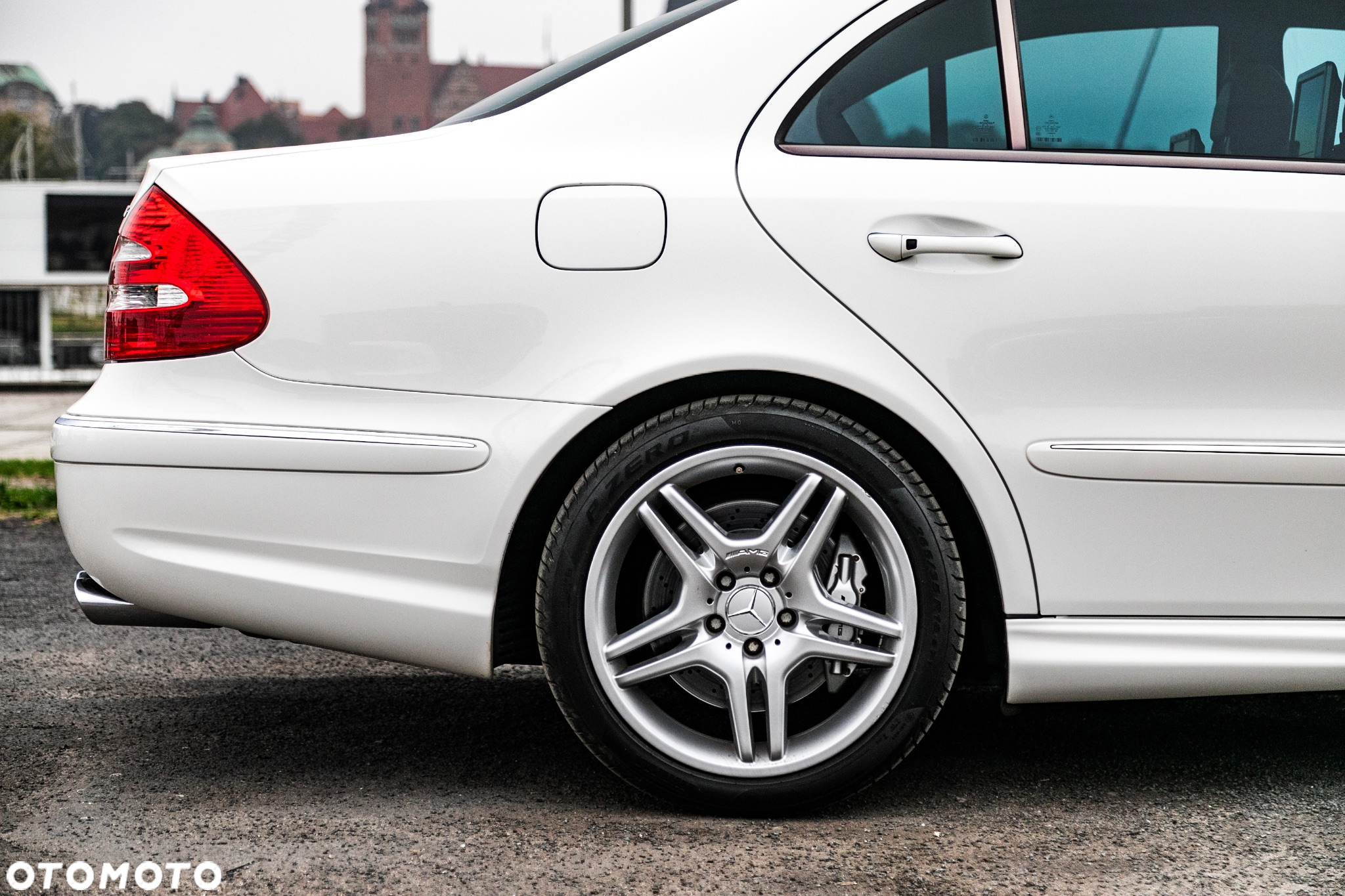 Mercedes-Benz Klasa E 55 AMG - 10