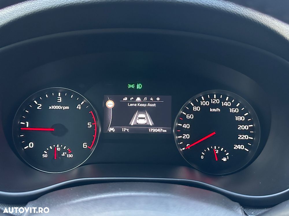 Kia Sportage 1.7 DSL MT 4x2 PREMIUM - 14