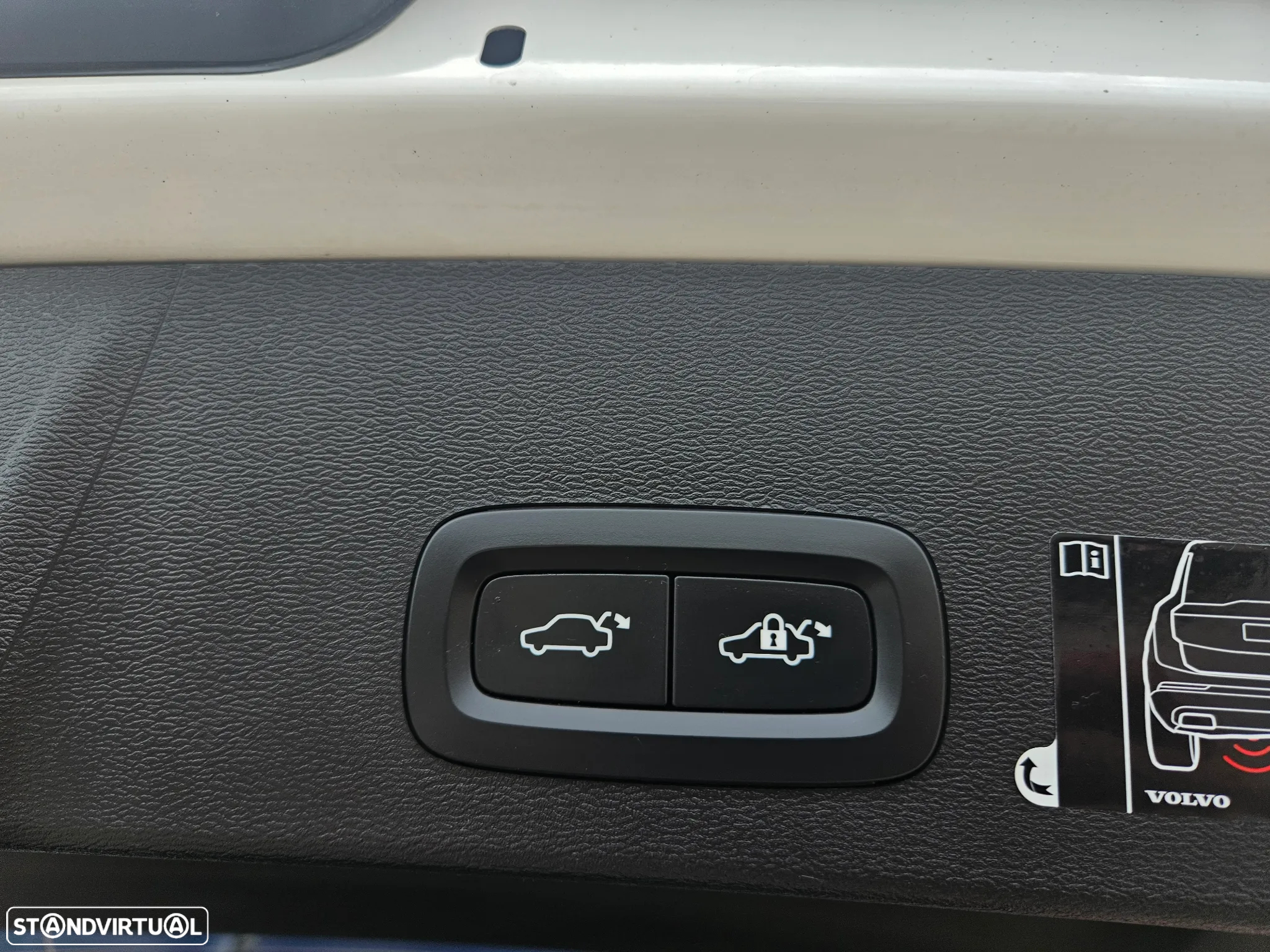 Volvo XC 40 Recharge Plus - 37