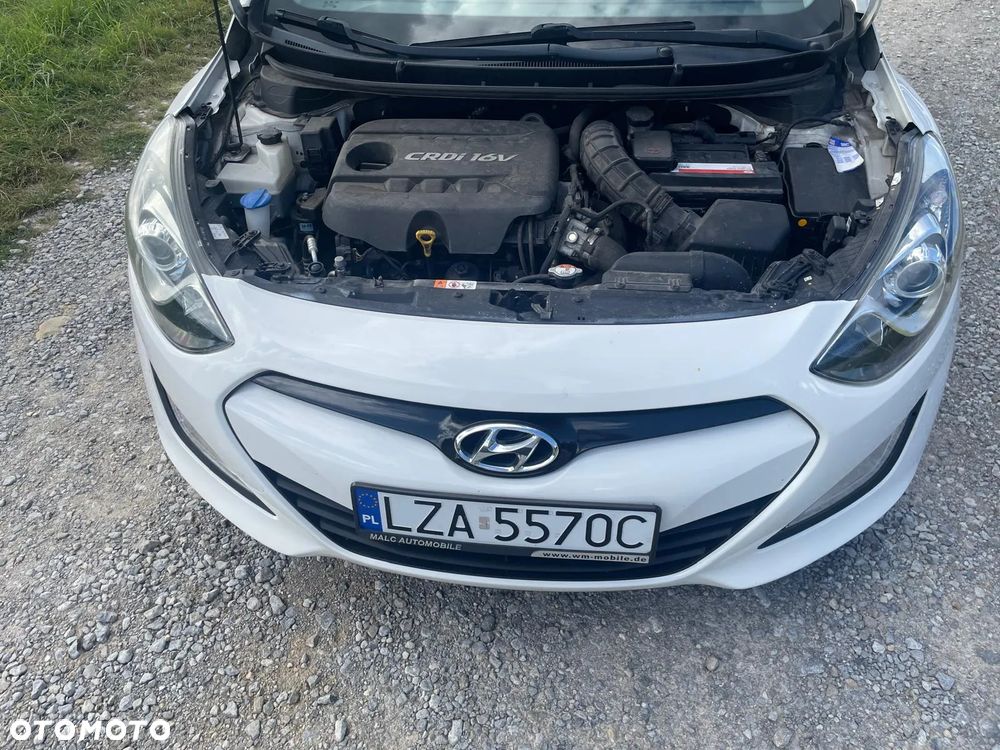 Hyundai i30 blue Kombi 1.6 CRDi Classic Navigation - 17