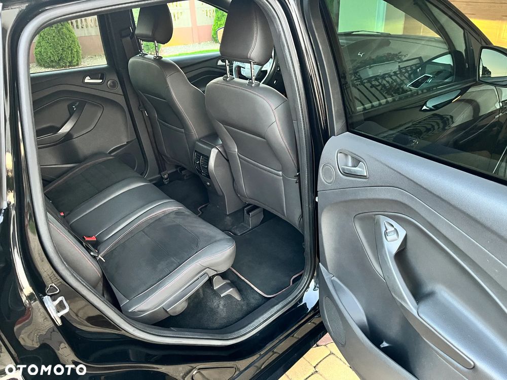 Ford Kuga 2.0 TDCi 4x4 ST-Line - 33
