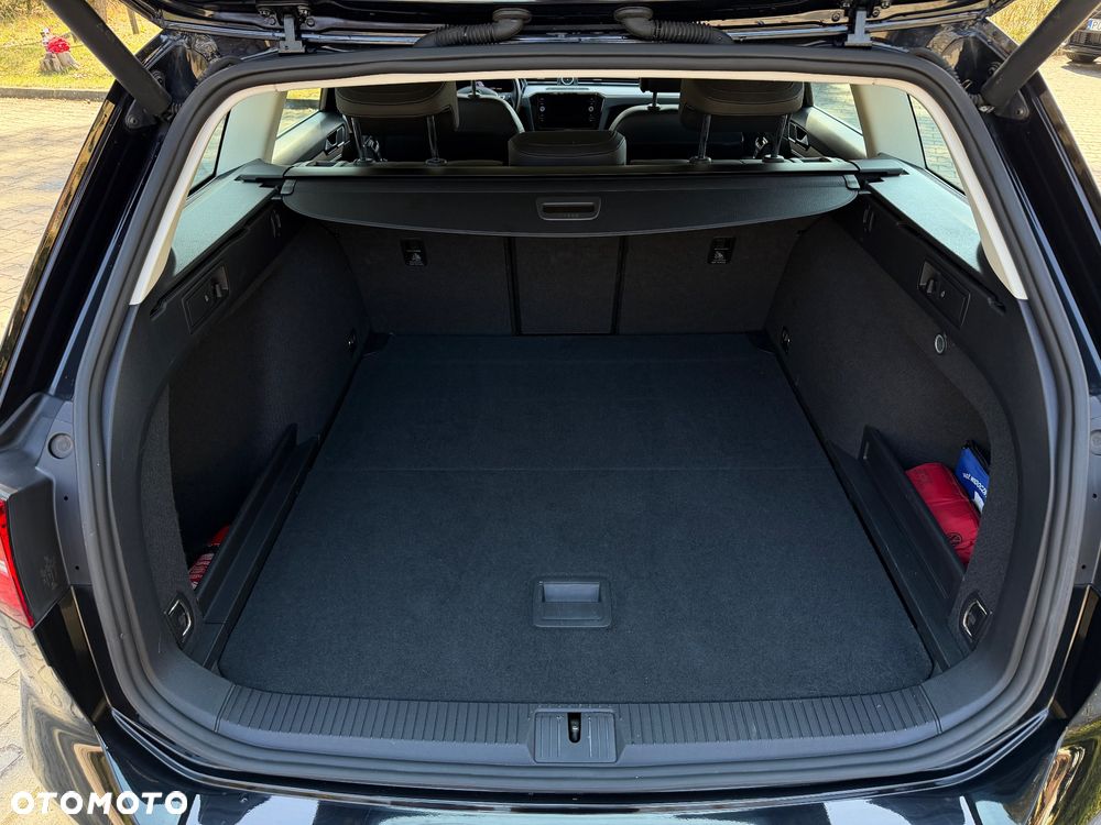Volkswagen Passat 2.0 TDI SCR Comfortline - 15