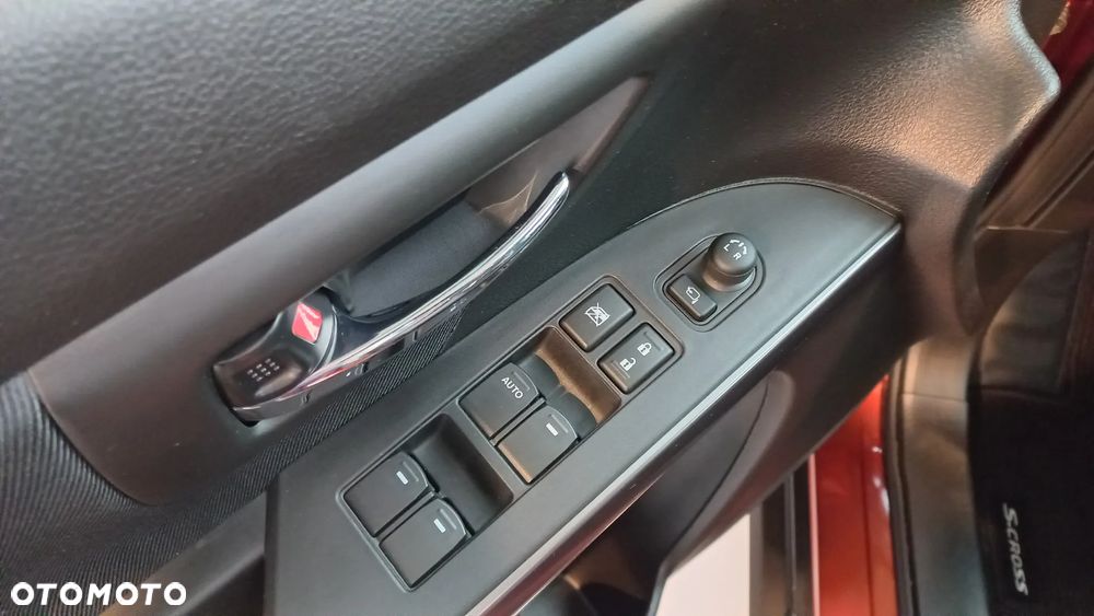 Suzuki S-Cross 1.4 BoosterJet mHEV Premium Plus SP - 16