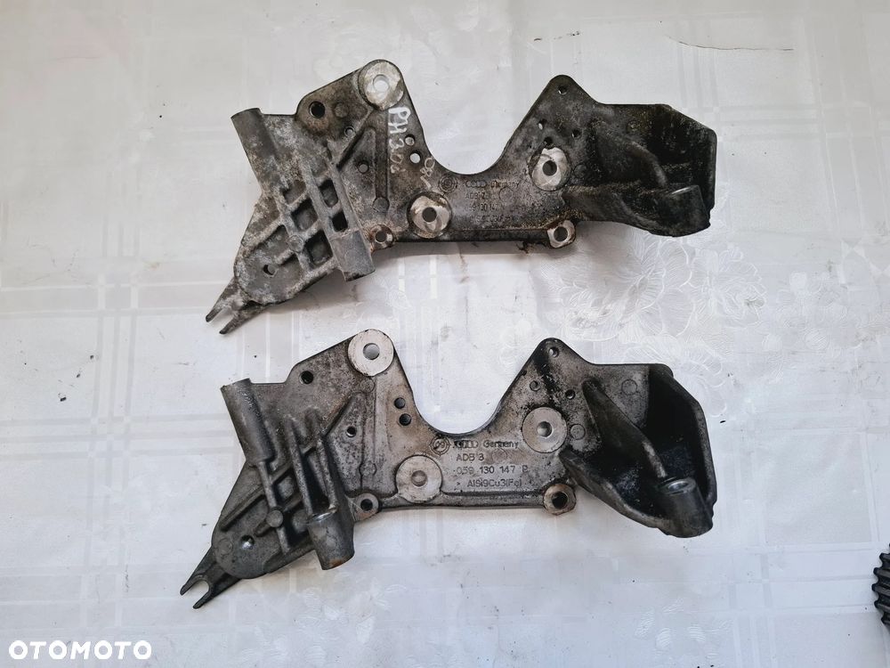 Mocowanie Podpora Łapa Pompy Wtryskowej 2.7 3.0 TDI CR Audi VW 059130147P 059130147N - 1