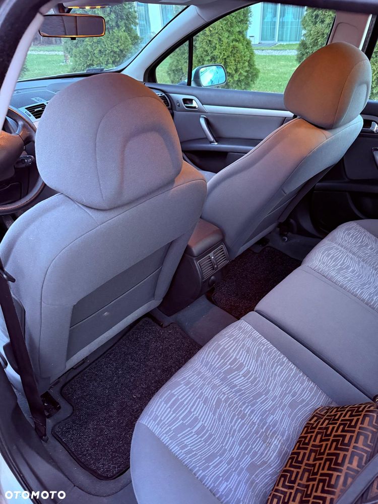 Peugeot 407 115 - 16